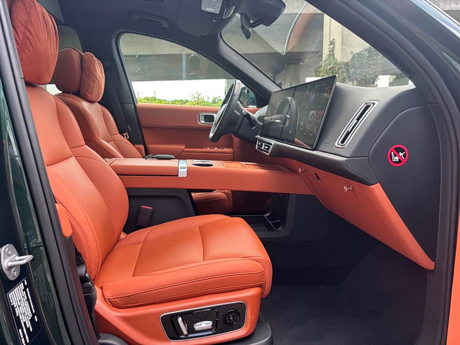 理想汽车 理想MEGA 2025 汽车图片 #8