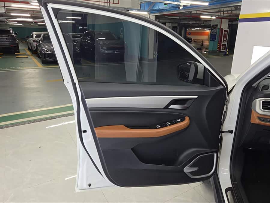 GEELY Vision X6 2020 car image #8