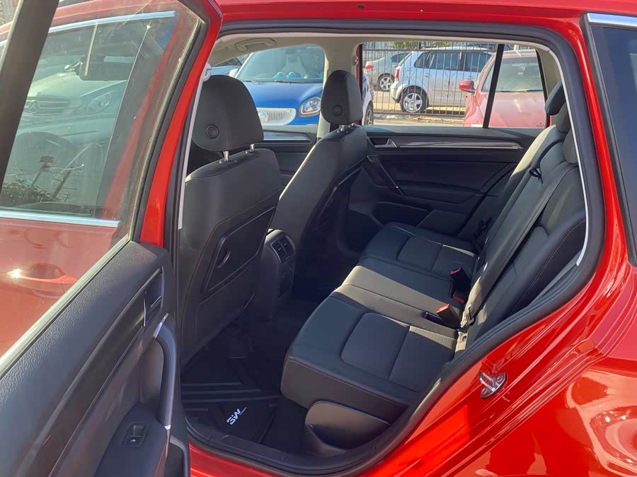Volkswagen Golf Sportsvan 2019 #8 Volkswagen Golf Sportsvan 2019 car image #8