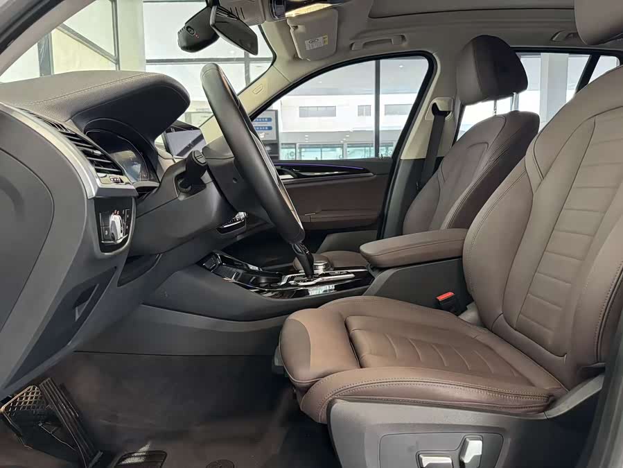 BMW X3 2021 car image #8