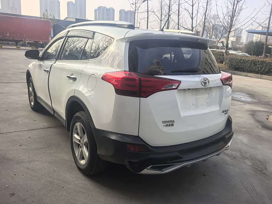 Toyota RAV4 2020 car image #8