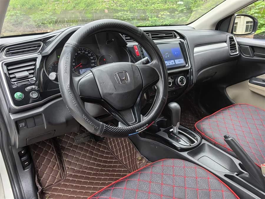 Honda Greiz 2016 #8 Honda Greiz 2016 car image #8