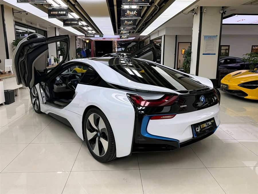 BMW i8 2015 صورة سيارة #8