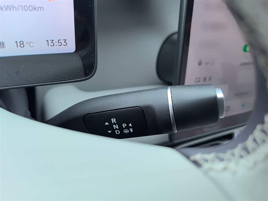 零跑汽车 零跑B01 2025 汽车图片 #8