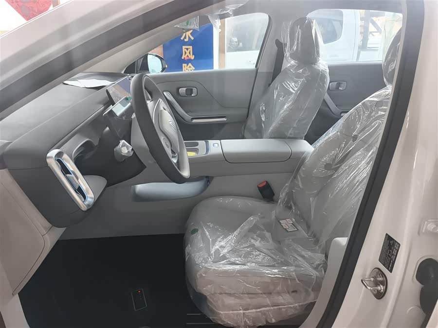 零跑汽车 零跑B01 2025 汽车图片 #8