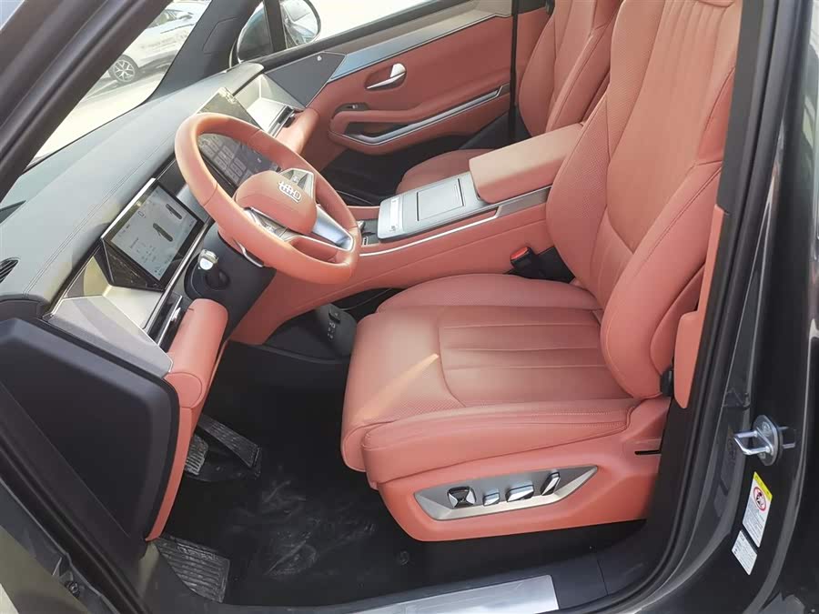 BYD Tang L 2025 #8 BYD Tang L 2025 car image #8