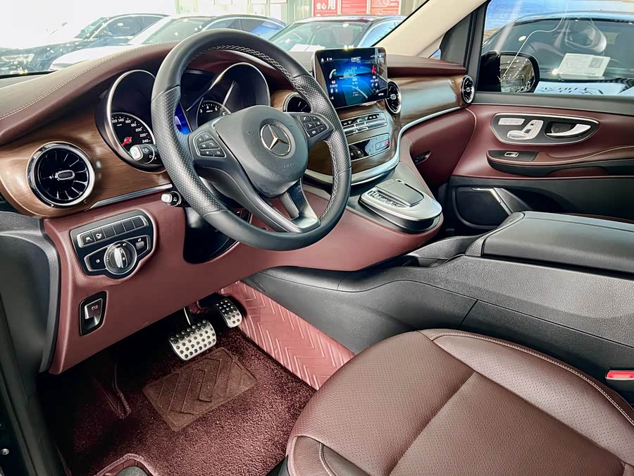 Mercedes-Benz V Class 2022 car image #8