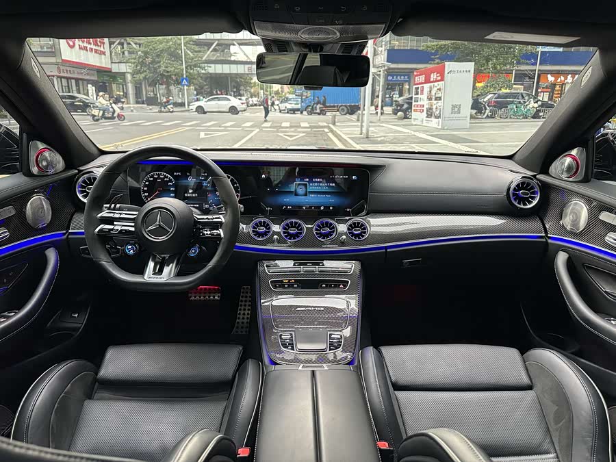 Mercedes-Benz E AMG 2021 صورة سيارة #8