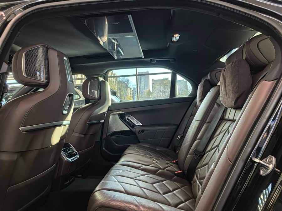 宝马 宝马i7 2024 汽车图片 #8