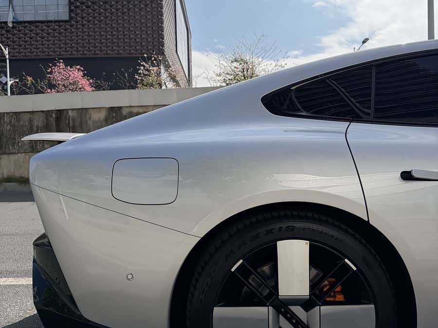 小鹏 小鹏P7 2025 汽车图片 #8