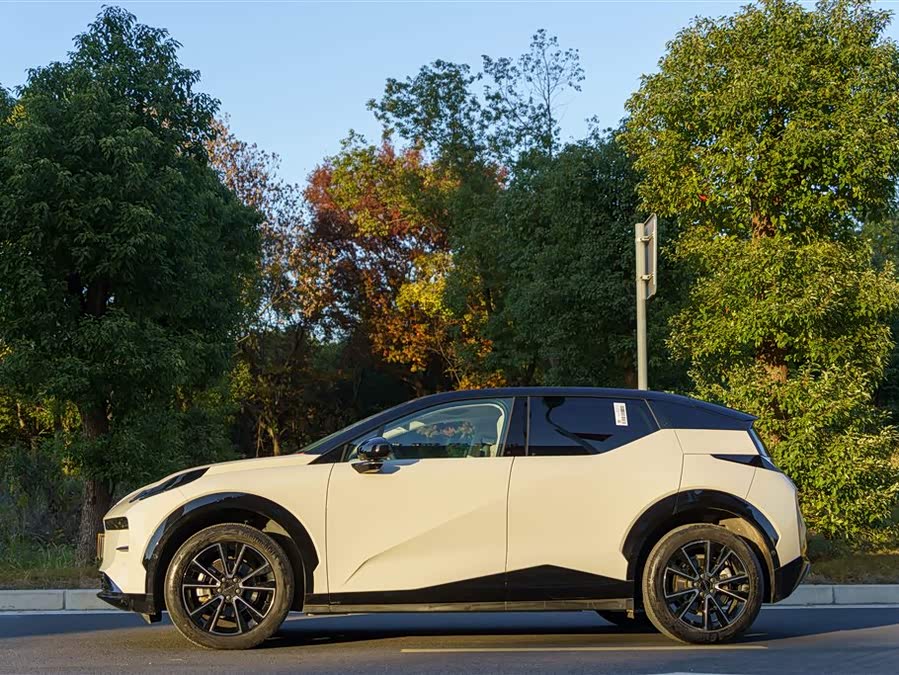 极氪 极氪X 2024 汽车图片 #8