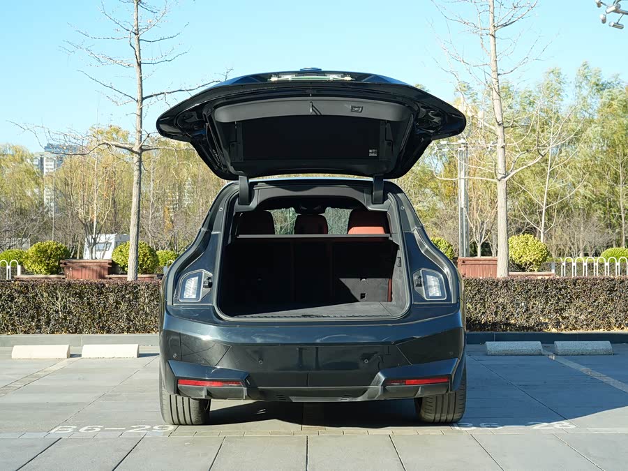 BMW iX M60 2024 car image #8