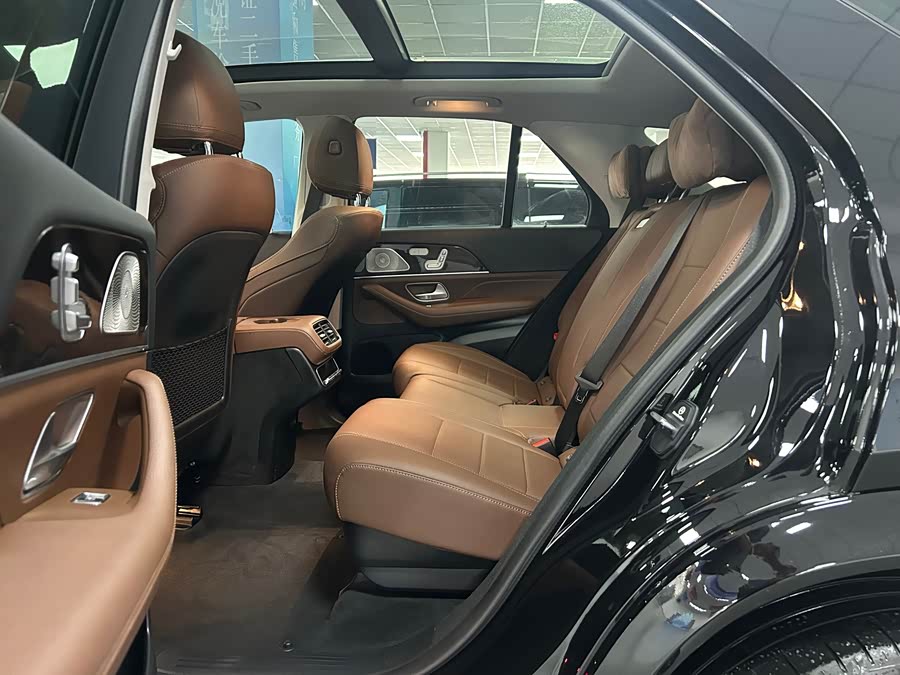 Mercedes-Benz GLE Class 2025 immagine di auto #8