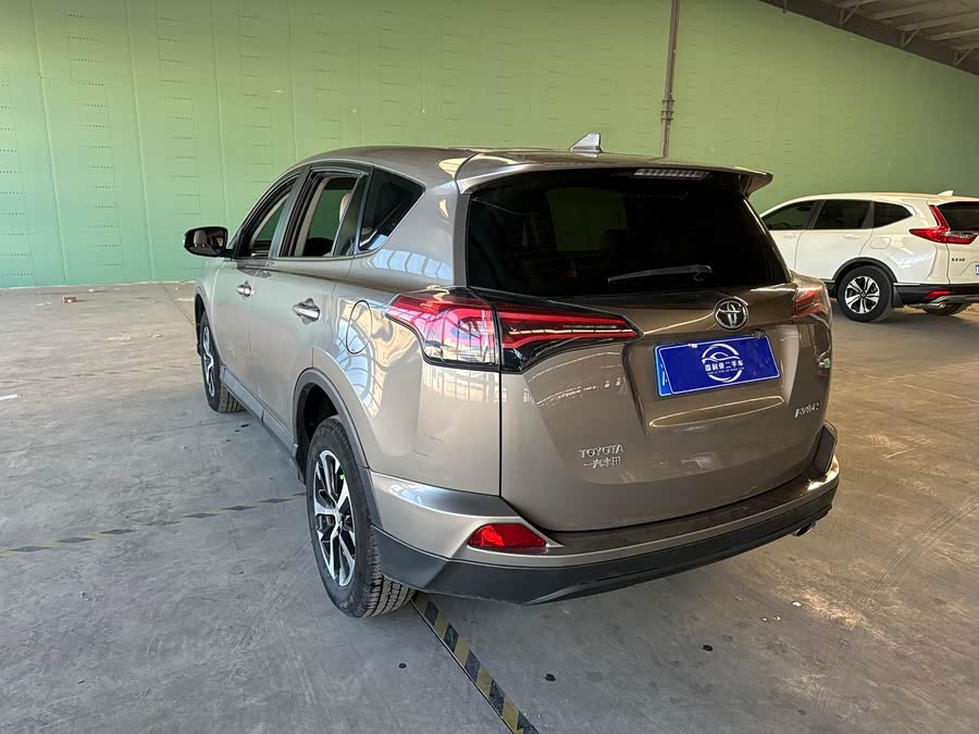 Toyota 2018 car image #8