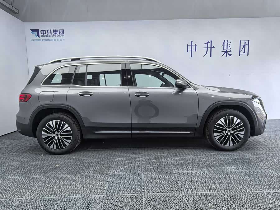 Mercedes-Benz EQB Class 2025 car image #8