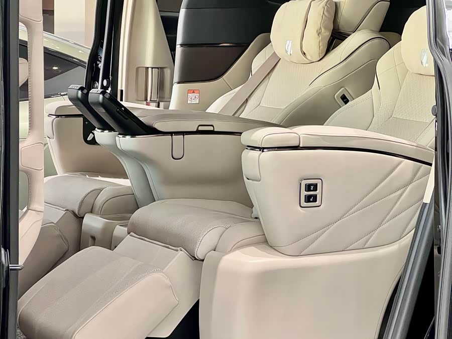 丰田 埃尔法 汽车图片 #8