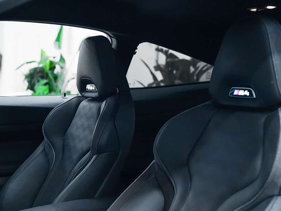 BMW M4 2022 car image #8