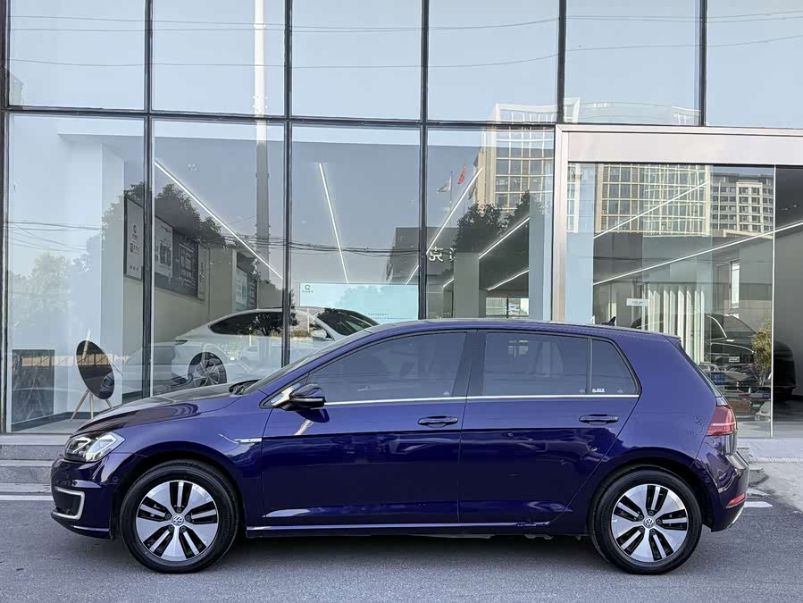 Volkswagen Golf Pure Electric 2020 #8 Volkswagen Golf Pure Electric 2020 car image #8