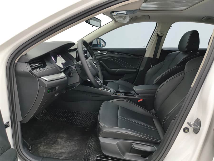 Skoda Octavia 2022 #8 Skoda Octavia 2022 car image #8