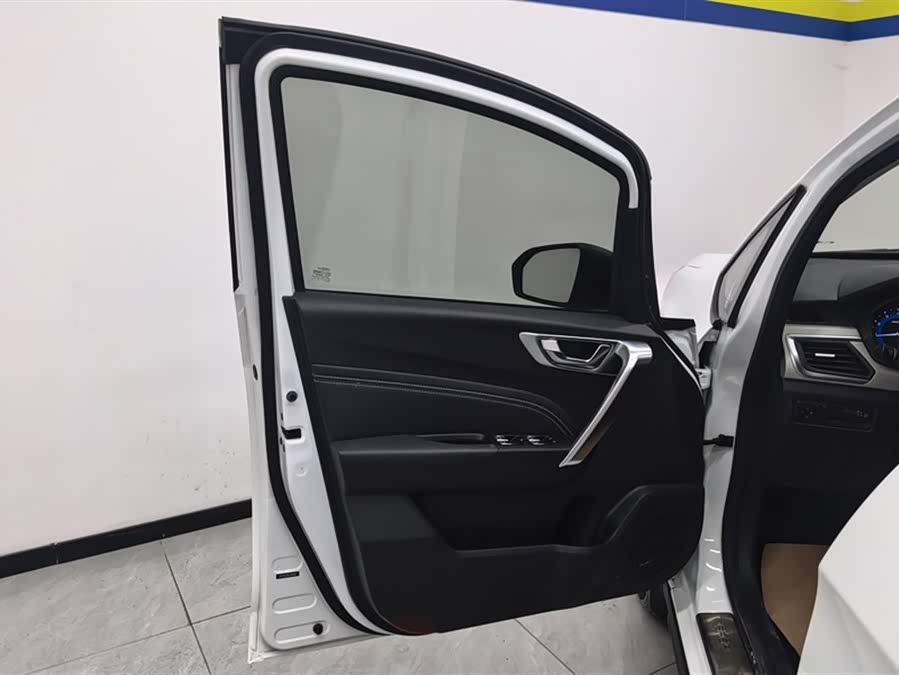 GEELY Vision X3 2021 car image #8