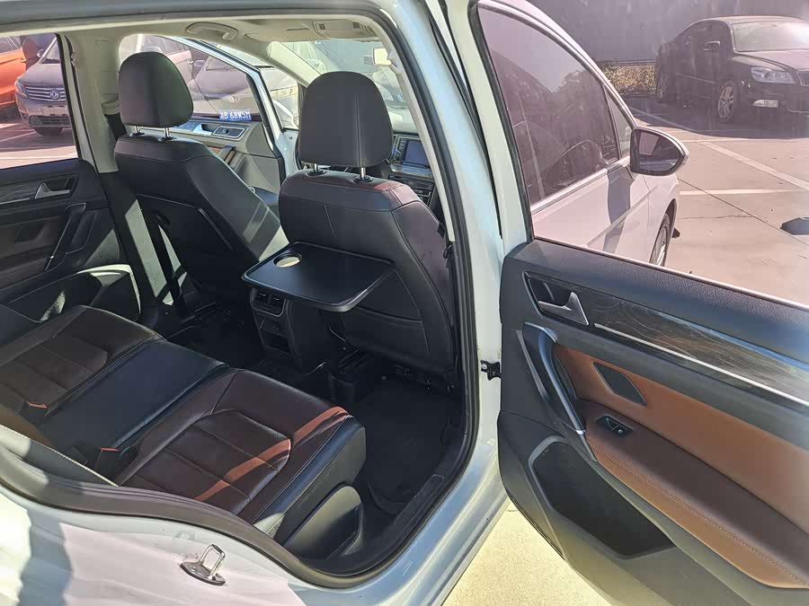 Volkswagen Golf Sportsvan 2016 #8 Volkswagen Golf Sportsvan 2016 car image #8