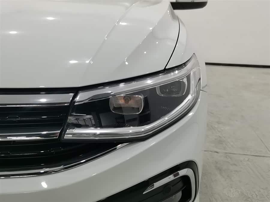 Volkswagen Bora 2023 car image #8