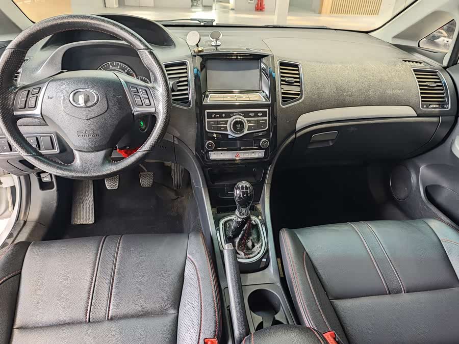 Great Wall C50 2013 imagen de coche #8