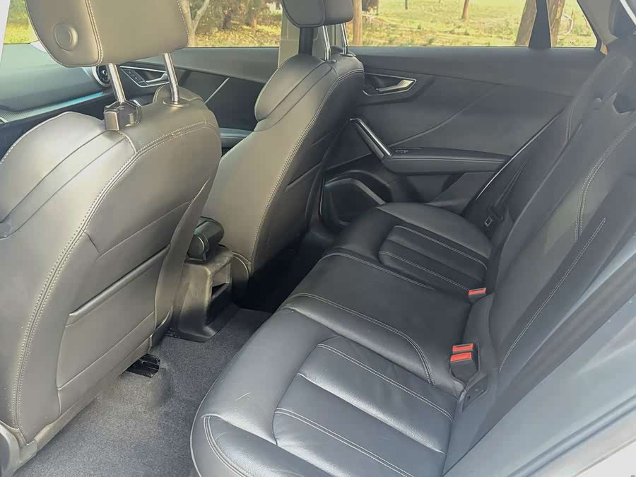 Audi Q2L 2022 car image #8