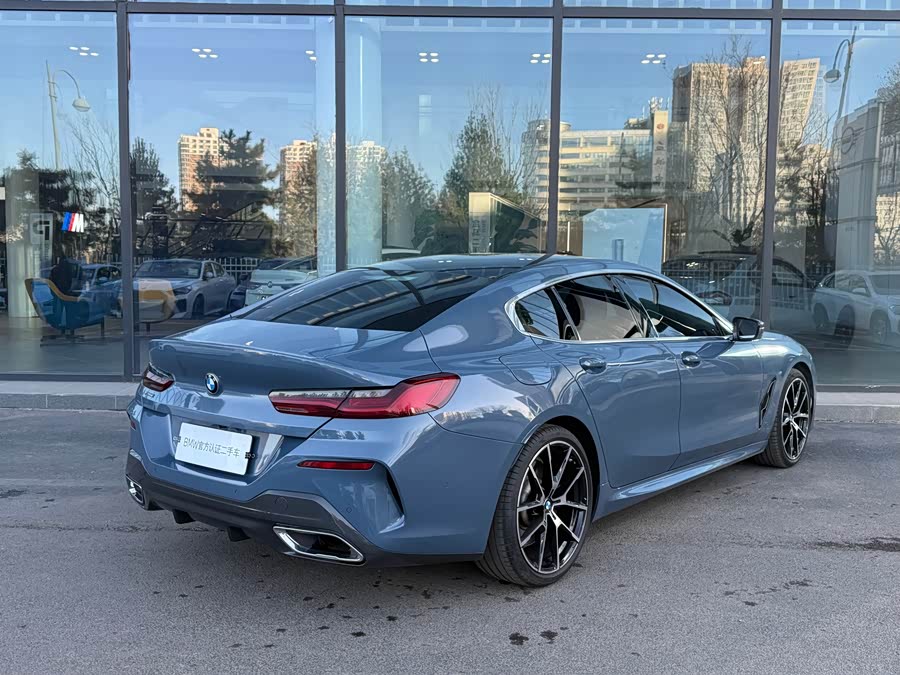 BMW 8 Series 2022 #8 BMW 8 Series 2022 car image #8