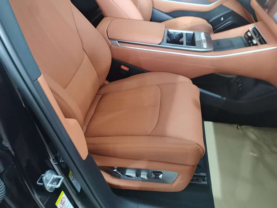 BYD Tang L 2025 immagine di auto #8