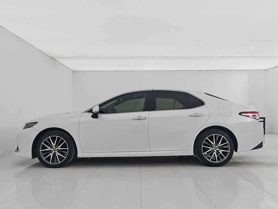 Toyota Camry 2022 car image #8