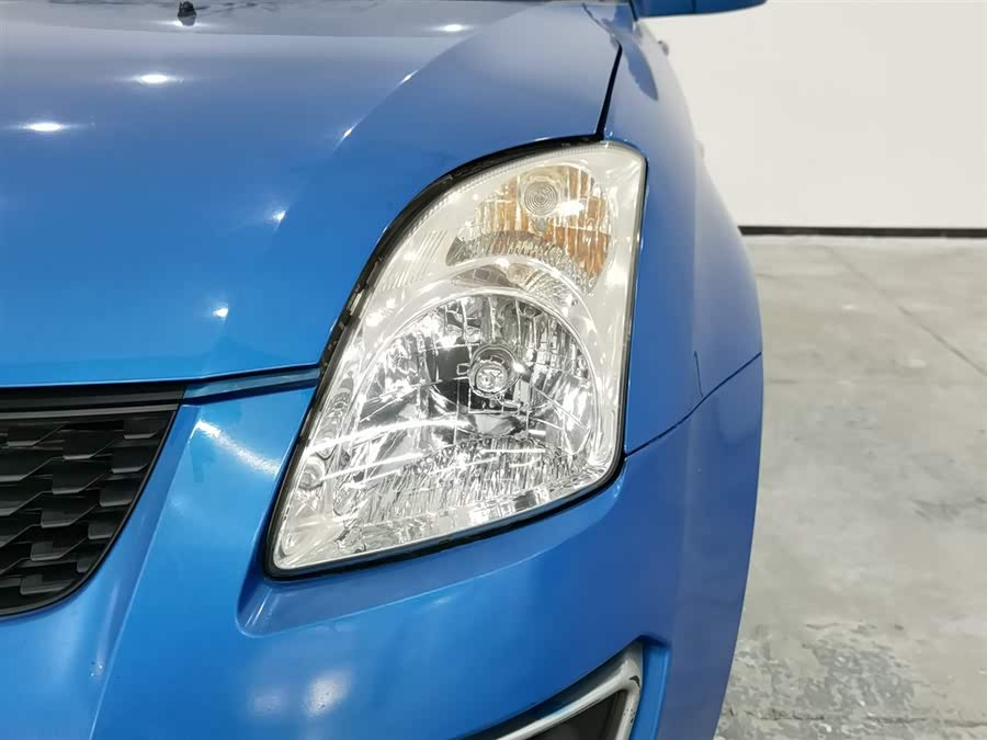 铃木 雨燕 2015 汽车图片 #8