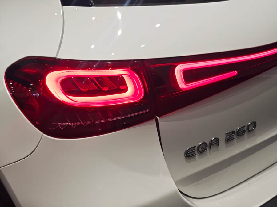 Mercedes-Benz 2024 car image #8