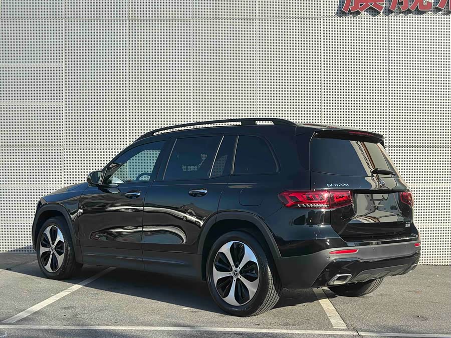 Mercedes-Benz GLB Class 2022 #8 Mercedes-Benz GLB Class 2022 car image #8