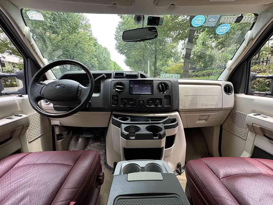 Ford E350 2015 imagen de coche #8