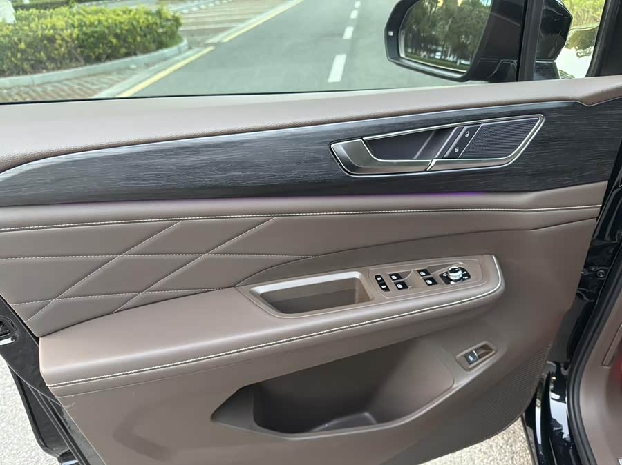 Volkswagen Viloran 2024 car image #8