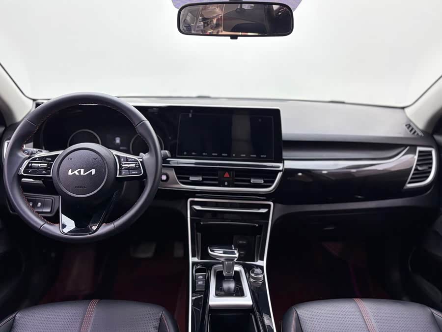 Kia Stonic 2022 immagine di auto #8