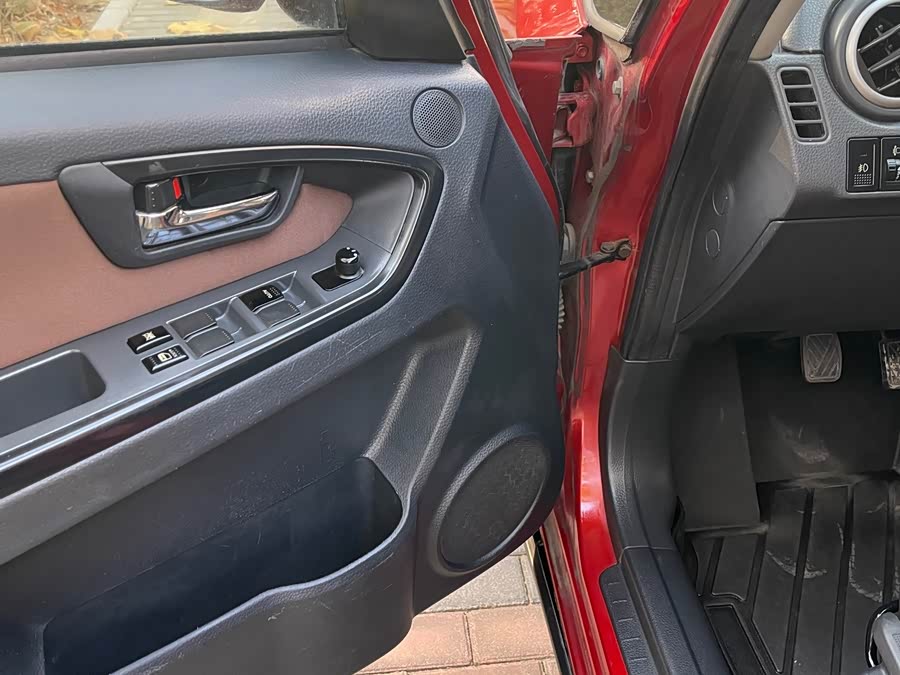 铃木 天语 SX4 2015 汽车图片 #8