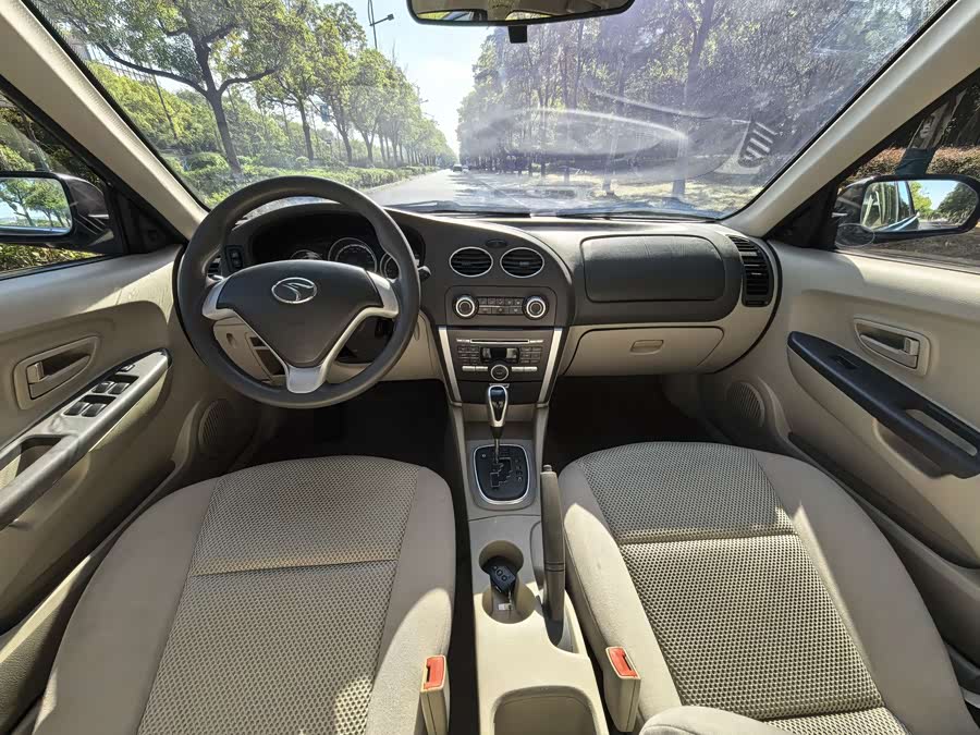 Soueast V3 Lingyue 2011 car image #8