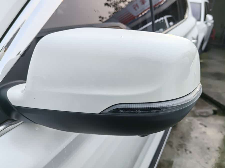 Roewe RX8 2019 изображение автомобиля #8