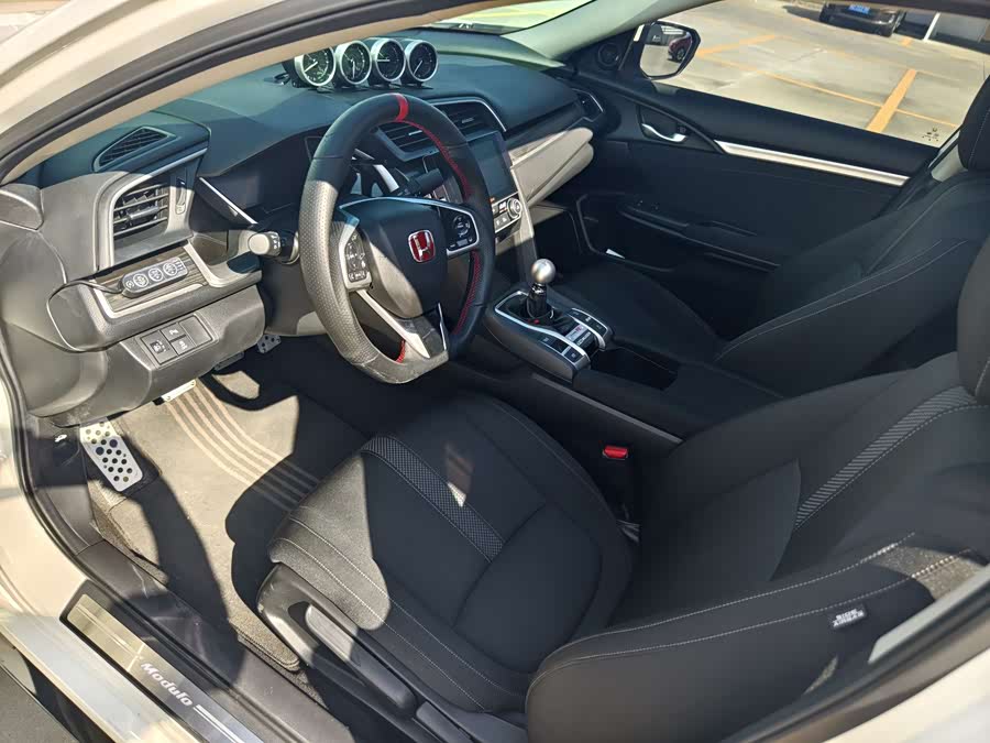 Honda Civic 2019 car image #8