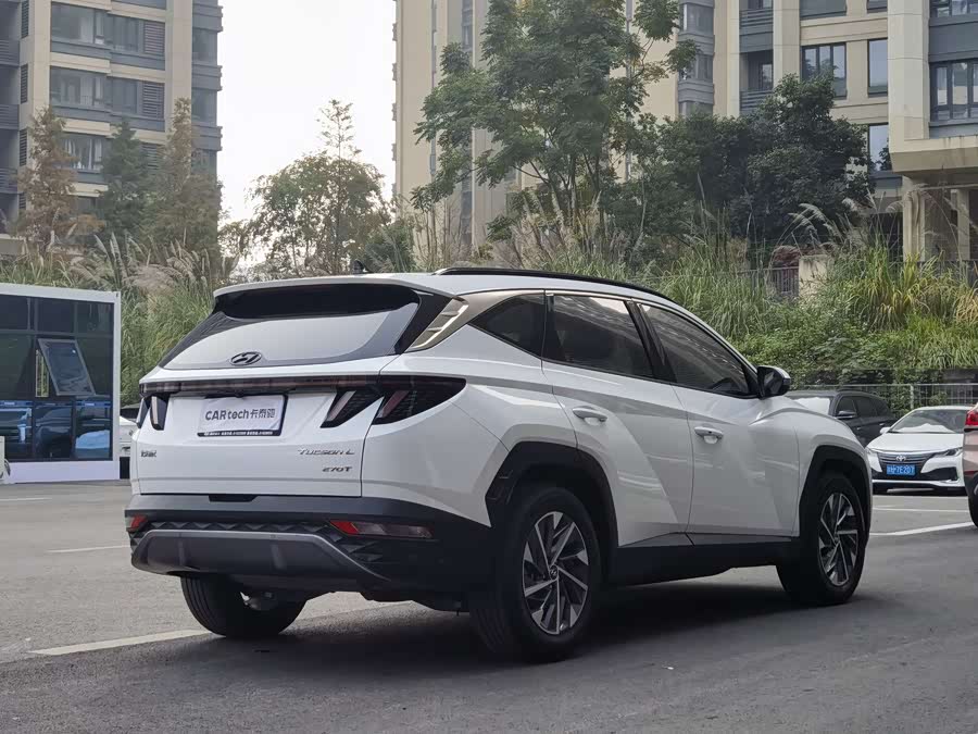 Hyundai Tucson 2022 car image #8