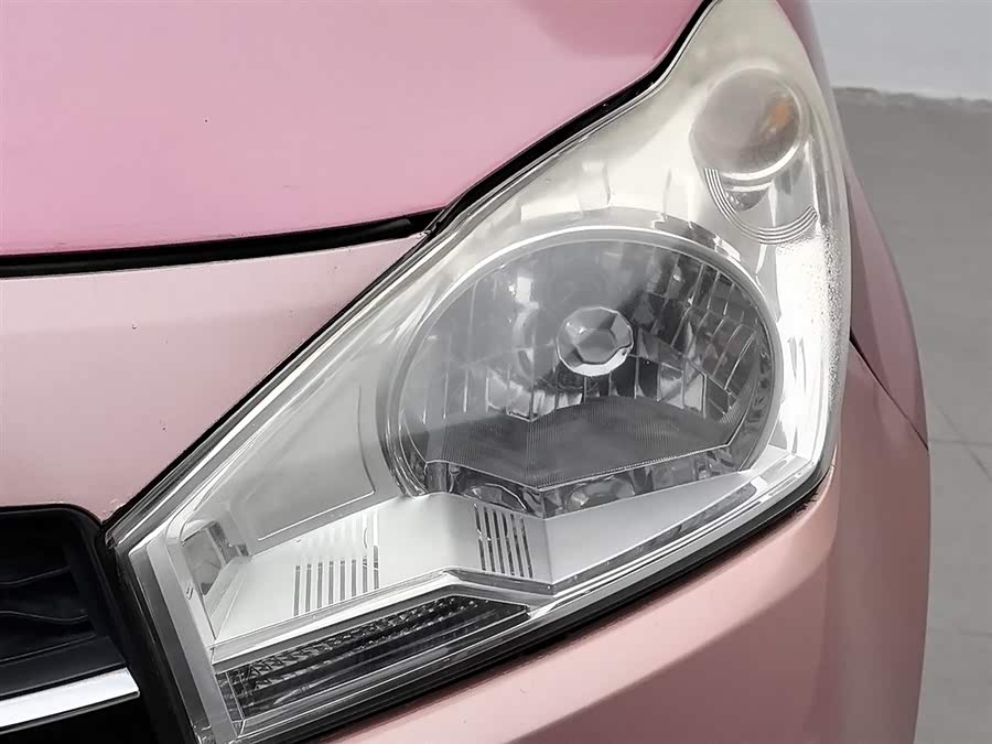Suzuki 2012 car image #8