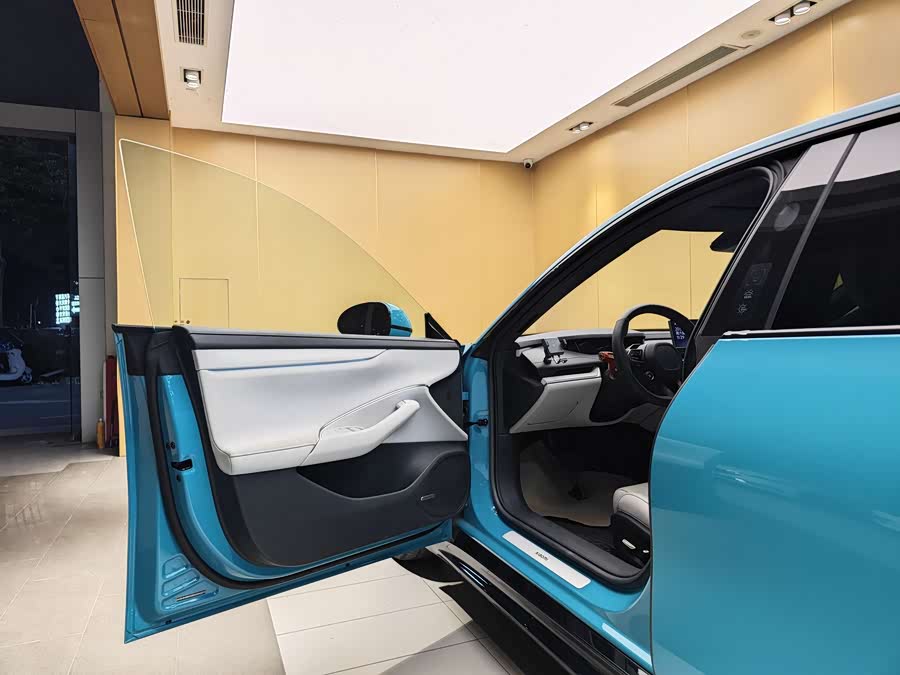 MI SU7 2024 car image #8