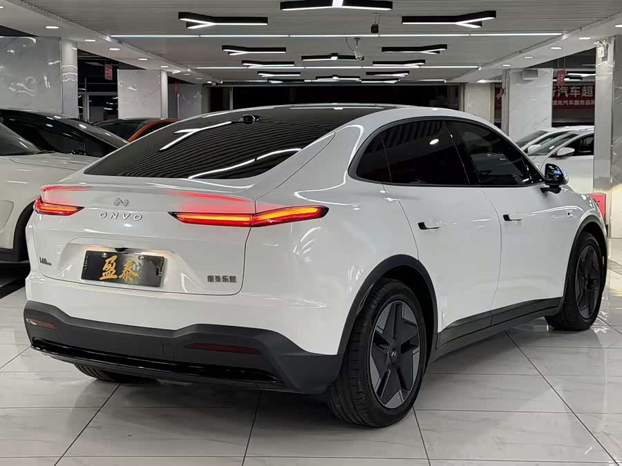 2025 car image #8