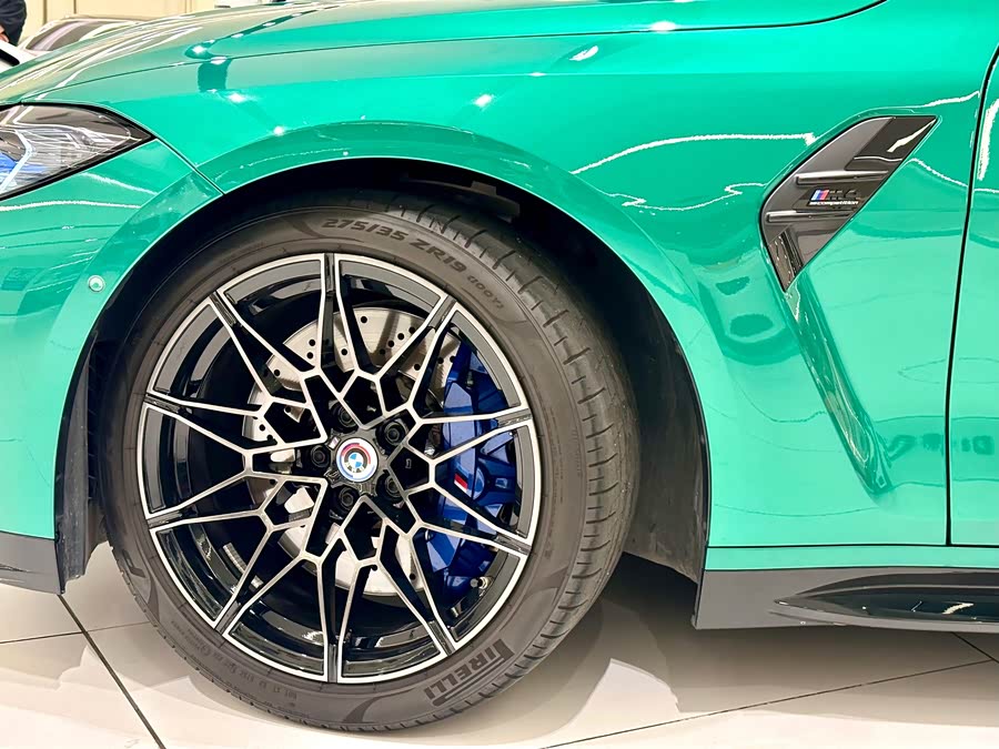 BMW M4 2023 car image #8