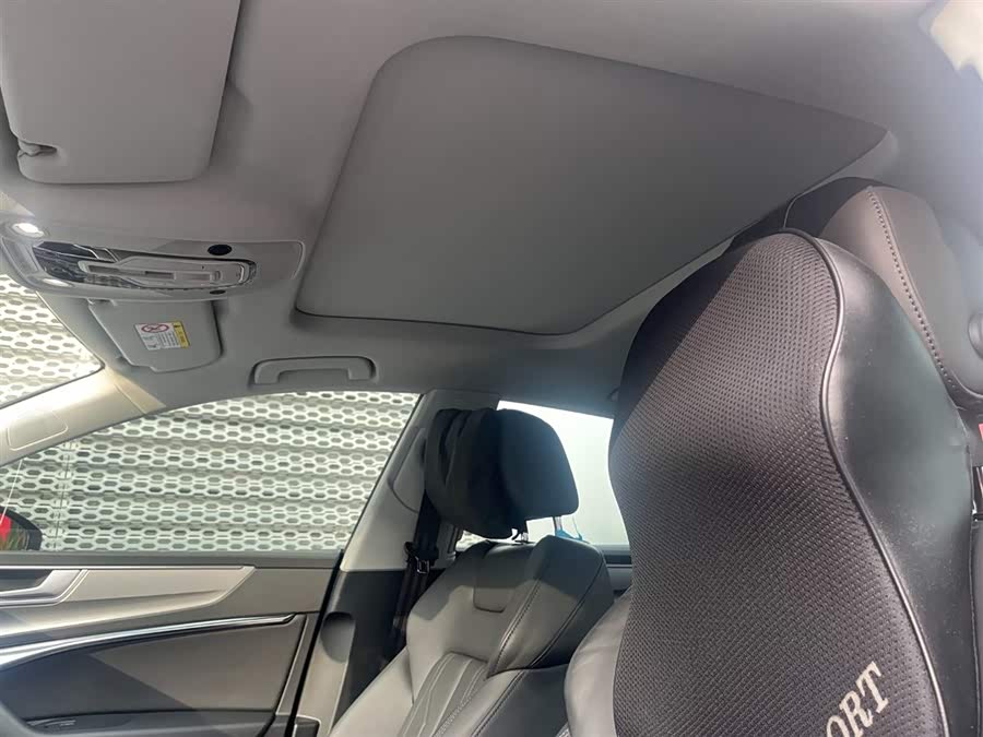 Audi A7 2023 car image #8