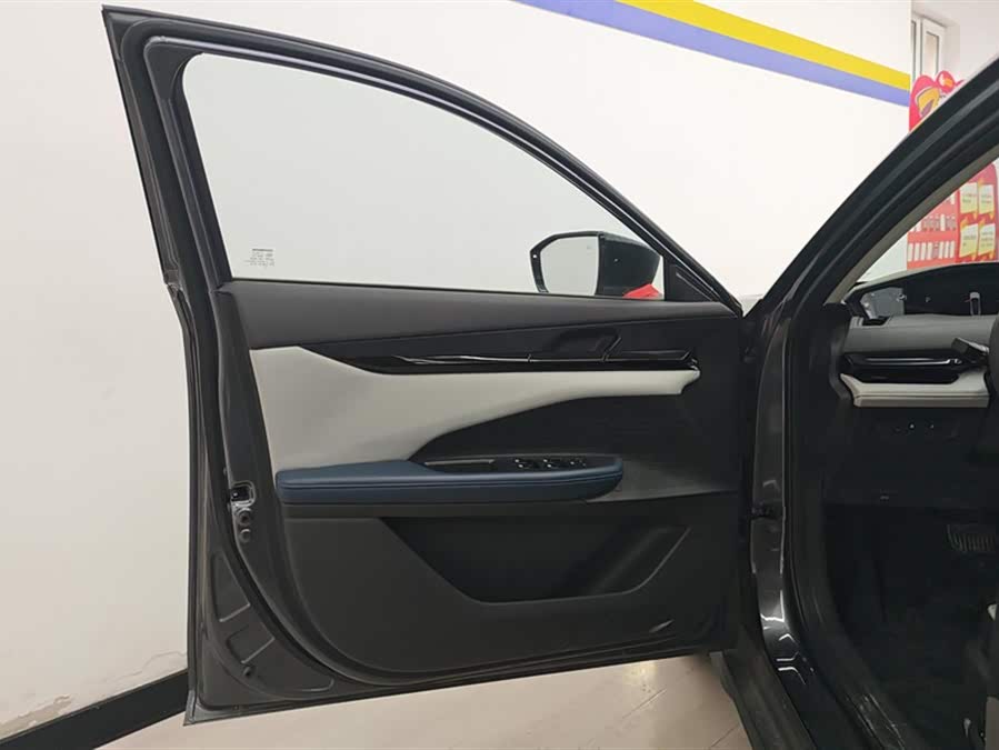 Changan UNI-V iDD 2023 #8 Changan UNI-V iDD 2023 car image #8