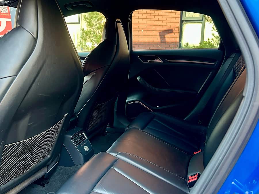 奥迪 奥迪RS 3 2018 汽车图片 #8