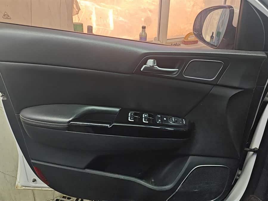 Kia KX5 2017 car image #8